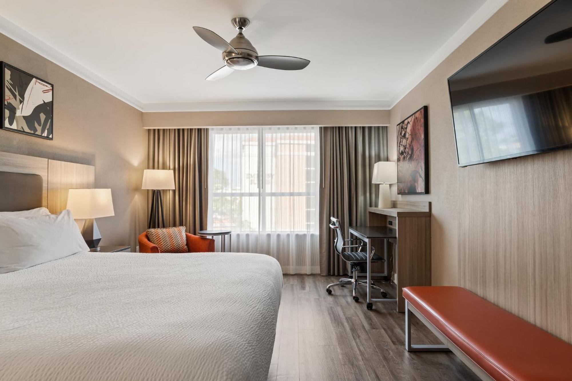 Holiday Inn Baton Rouge College Drive I-10 By Ihg Exterior photo