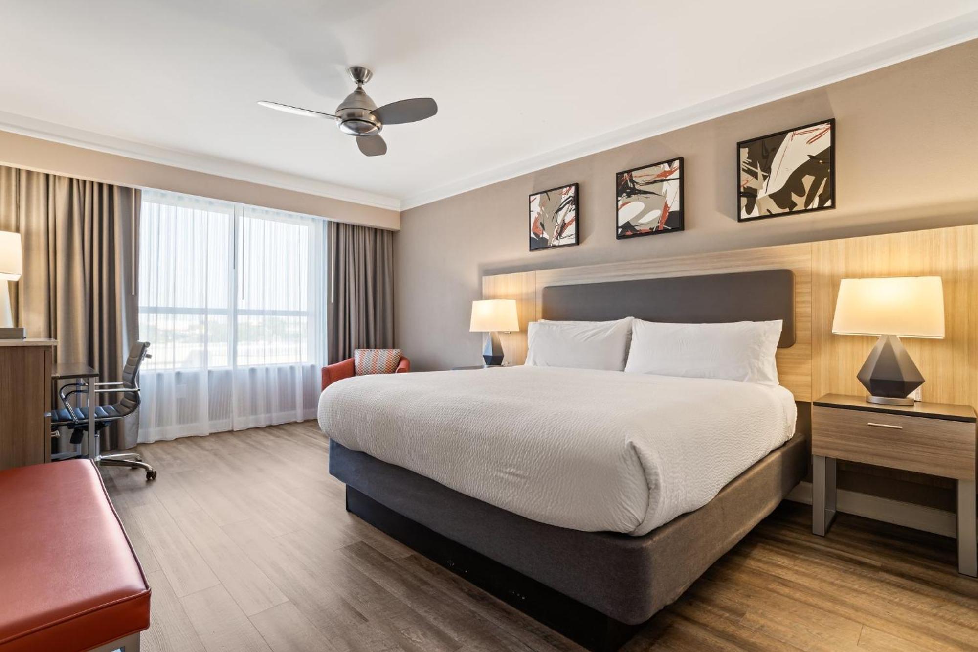 Holiday Inn Baton Rouge College Drive I-10 By Ihg Exterior photo