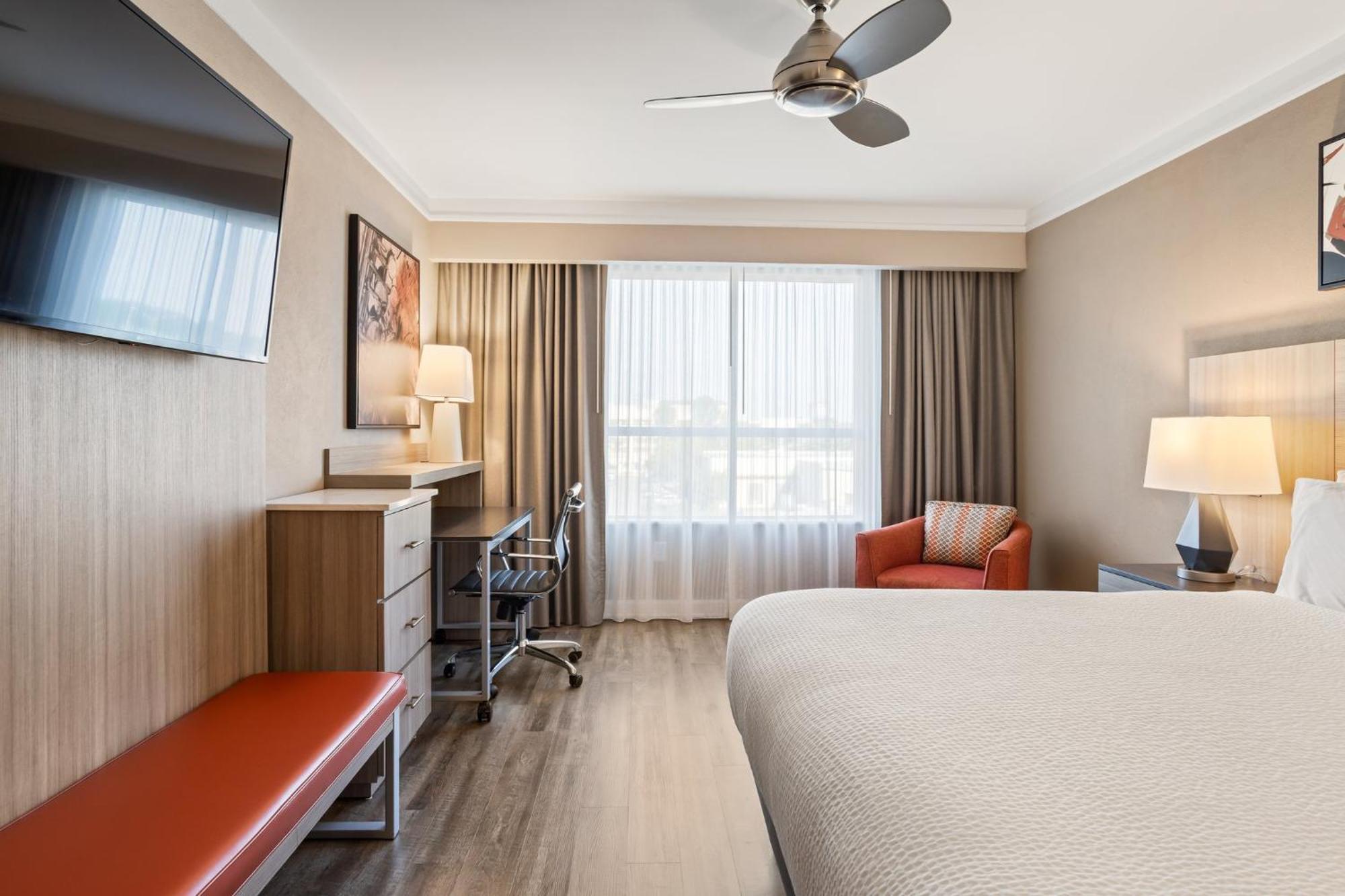 Holiday Inn Baton Rouge College Drive I-10 By Ihg Exterior photo
