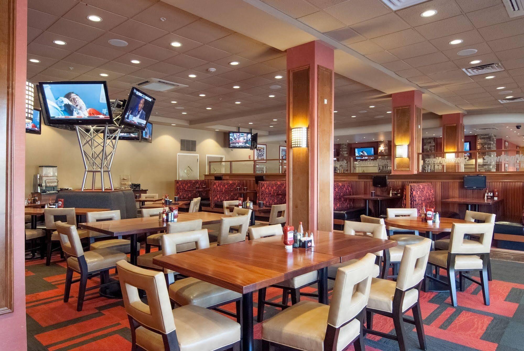 Holiday Inn Baton Rouge College Drive I-10 By Ihg Exterior photo